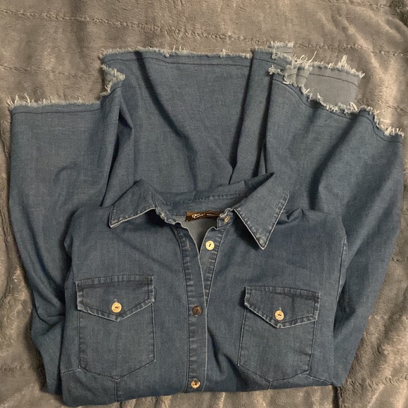 🌟 Worn once : Long shirt dress fitted at the waist in denim color - Picture 12 of 12